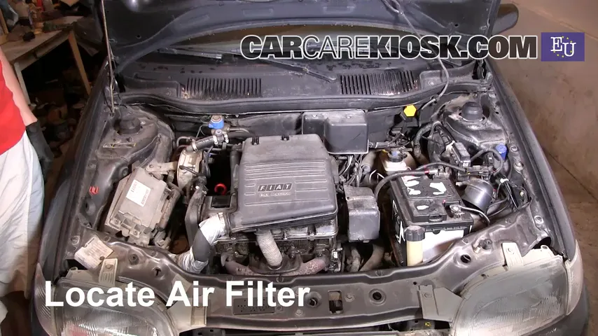 1997 Fiat Punto SX 1.1L 4 Cyl. Air Filter (Engine) Replace